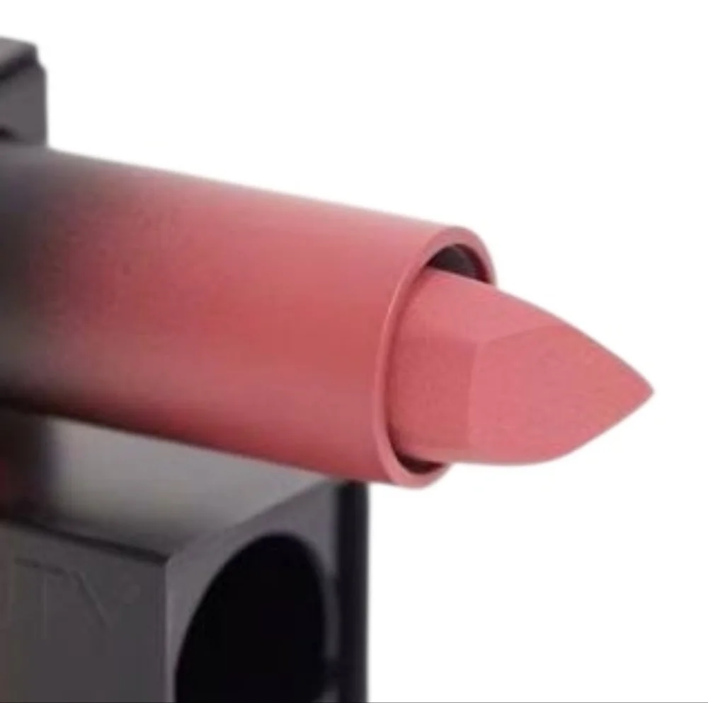 HUDA BEAUTY Girls Trip Lipstick - Cool Toned Soft Natural Pink